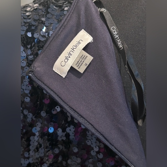 Calvin Klein Women's Dress Blue Sequin Short Sleeve V-Neck Gown - Picture 15 of 15